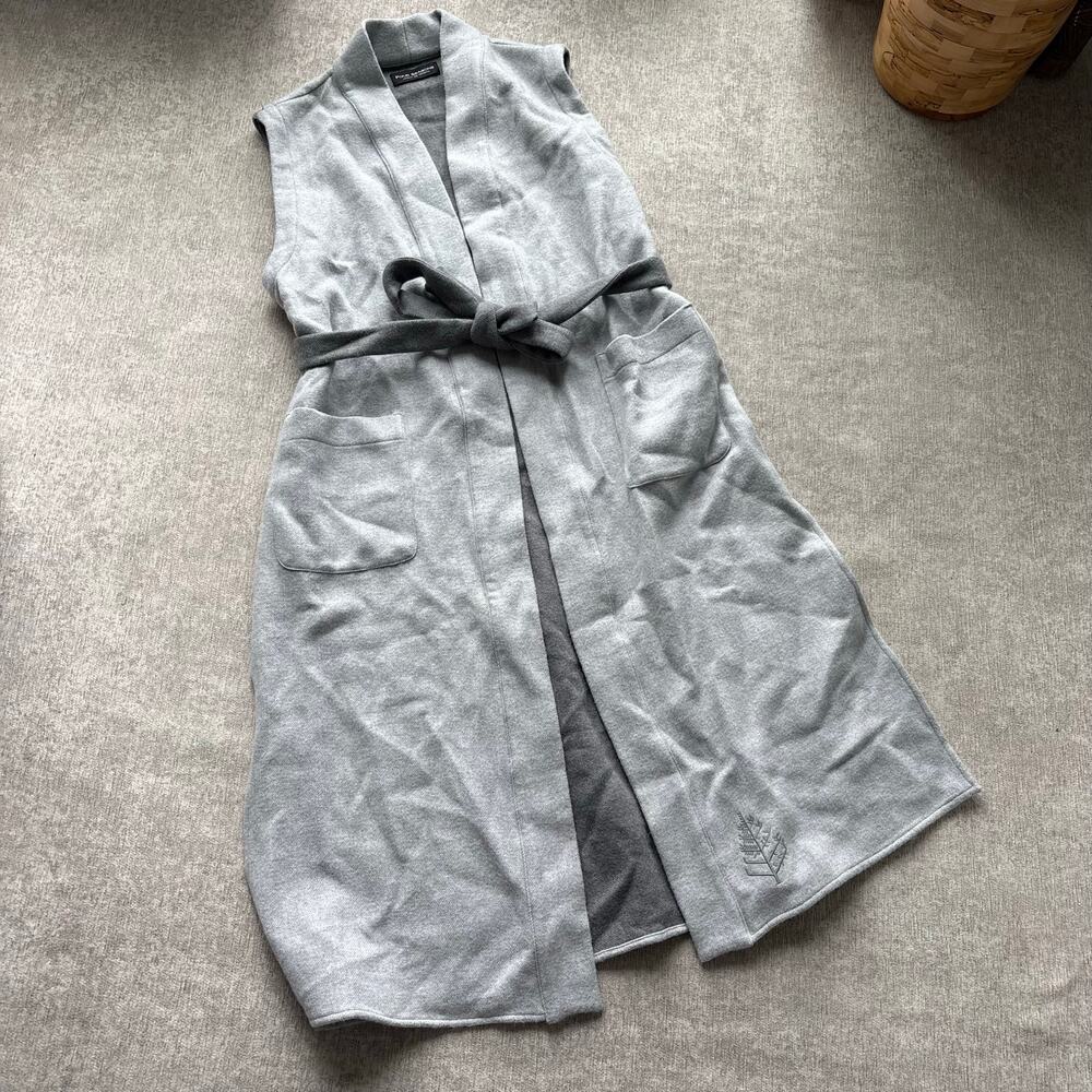 NWOT $600 Four Seasons Wool Resort Robe - Picture 7 of 8
